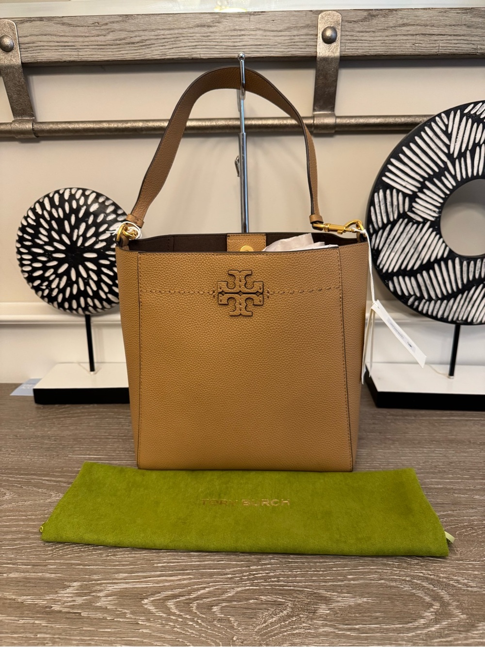 Tory Burch McGraw Tan Pebbled Leather shoulder bag.